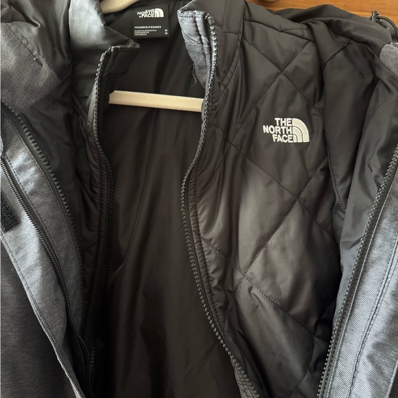 The North Face Women’s Monarch Triclimate Jacket Medium - Picture 4 of 7
